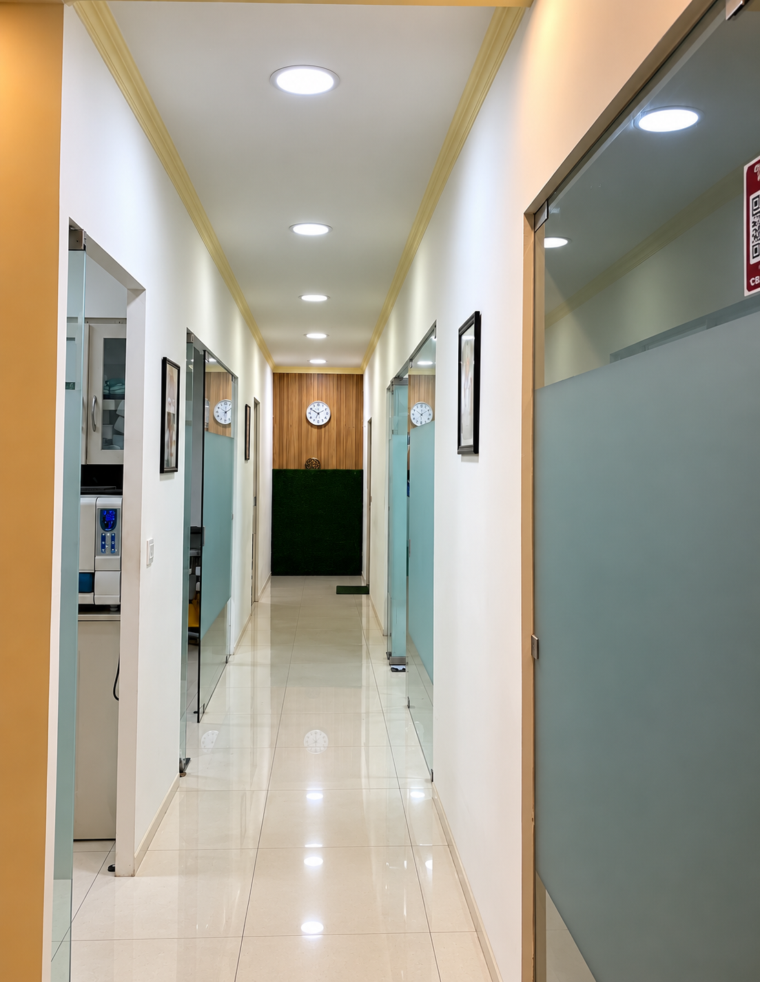Dr.Pal's Multispeciality Dental Care interior photo 3