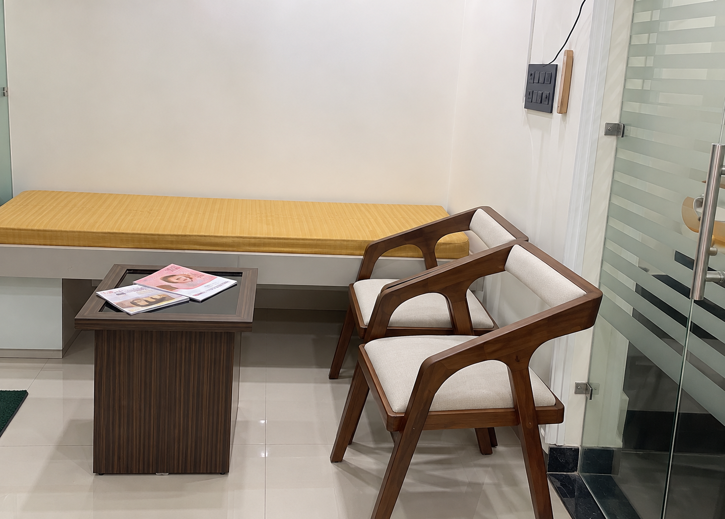 Dr. Savita Multispeciality Dental Clinic interior photo 3
